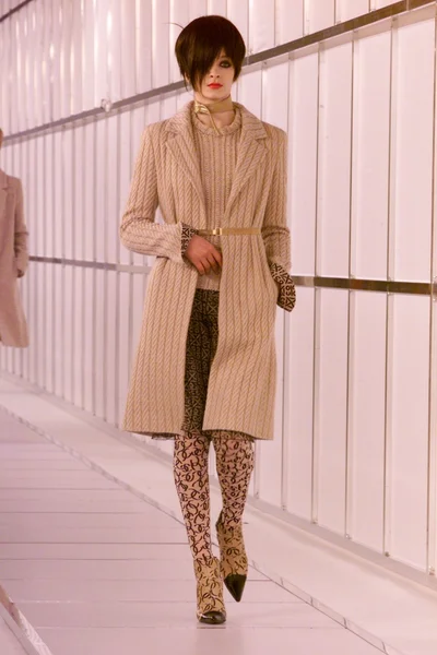 Look 11